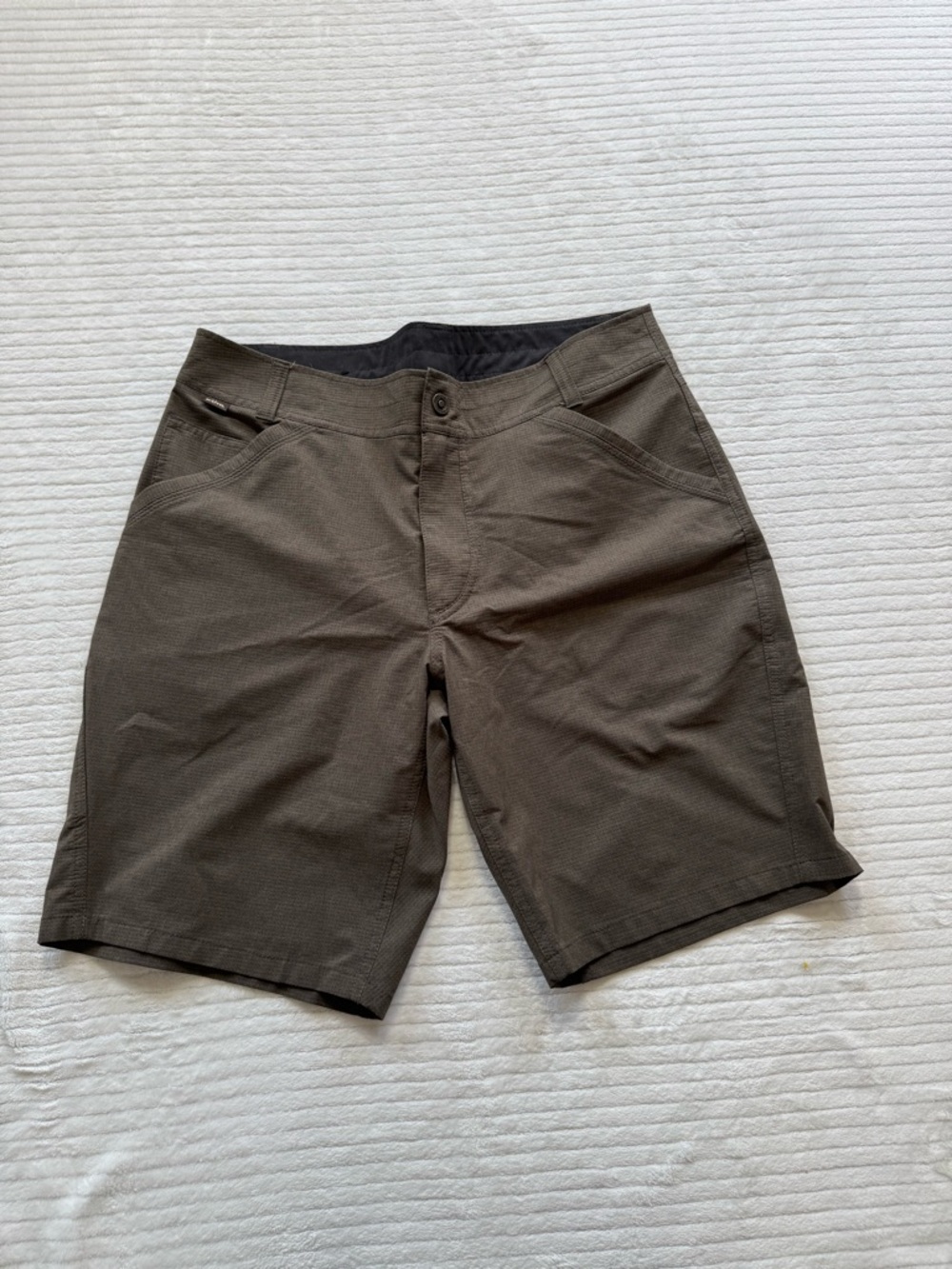 Kuhl Men's Olive Brown Flat-Front Shorts